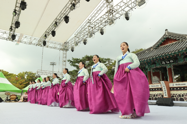 전북 임실군의 대표 전통문화축제인 제40회 사선문화제가 오는 10월 1일부터 4일까지 관촌 사선대 일원에서 열린다. 임실군 제공