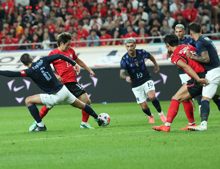 공격하는 이강인. 연합뉴스