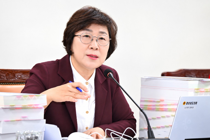 양해영 도의원. 경남도의회 제공 