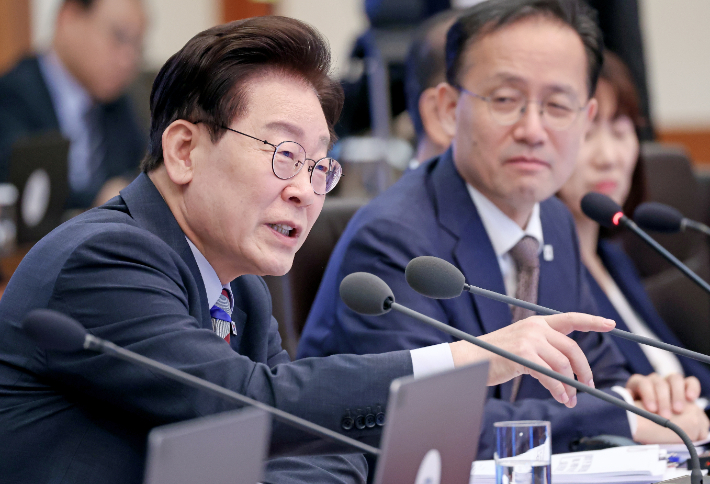 이재명 대통령이 29일 청와대에서 열린 국무회의에서 발언하고 있다. 연합뉴스