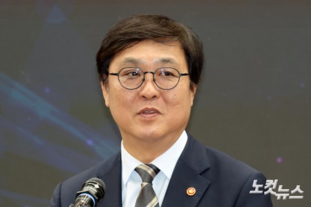 축사하는 최휘영 문화체육관광부 장관