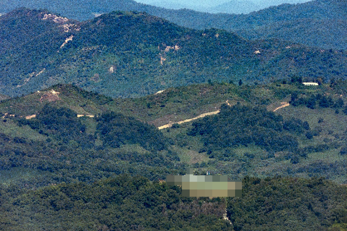 29일 경기도 파주시 접경지역에서 바라본 서부전선 비무장지대(DMZ) 일대가 적막하다. 연합뉴스