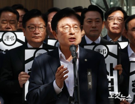 발언하는 박형수 법사위 간사