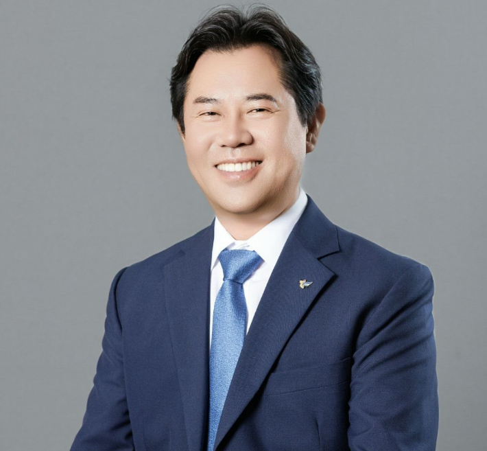 지방시대위원장으로 위촉된 박정현 전 부여군수. 청와대 제공