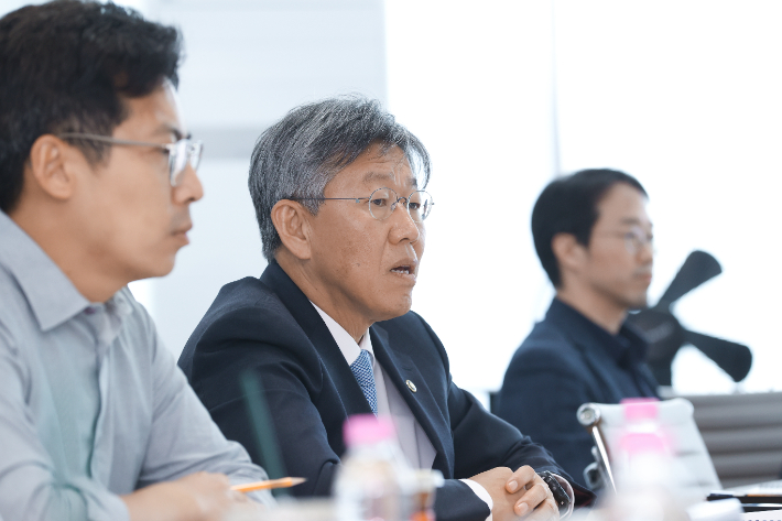 김이탁 국토1차관이 공공주택 공급점검 TF 회의에서 발언하고 있다. 국토교통부 제공
