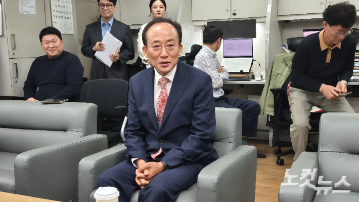 추경호 대구시장이 7일 대구시청 동인청사에서 취임 100일간의 소회를 밝히고 있다. 정진원 기자