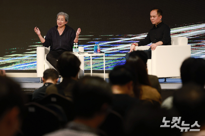 리사 수 AMD CEO가 7일 오후 서울시 용산구 드래곤시티에서 열린 AMD 게이머 데이 행사에서 참석자들의 질문에 답하고 있다. 류영주 기자