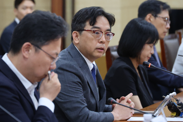 통상추진위원회의. 연합뉴스