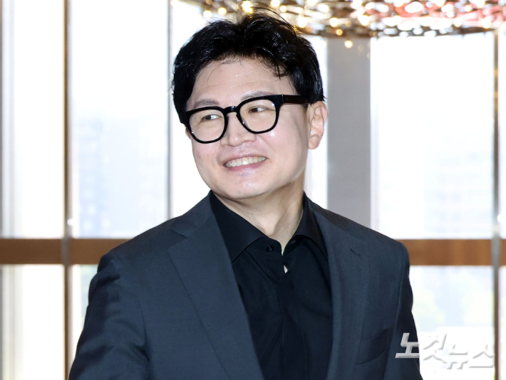 황진환 기자