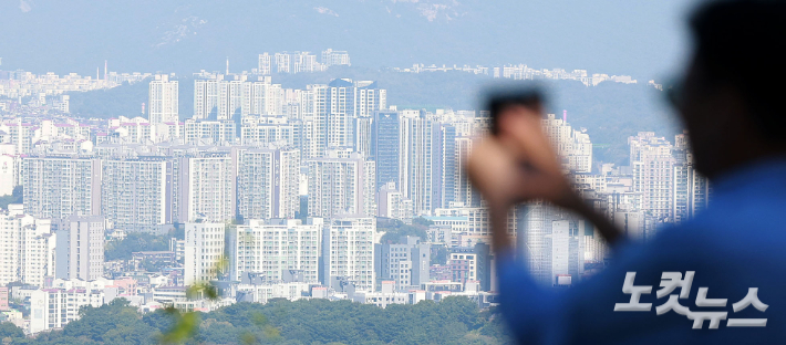 서울 남산에서 바라본 서울 시내 아파트 단지의 모습. 류영주 기자