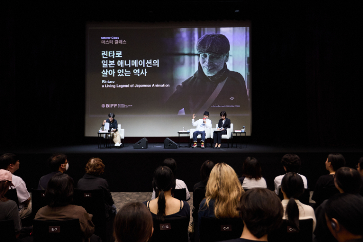 린타로 감독의 마스터클래스 모습. 부산국제영화제 제공