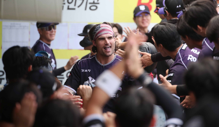 포효하는 kt 힐리어드. 연합뉴스