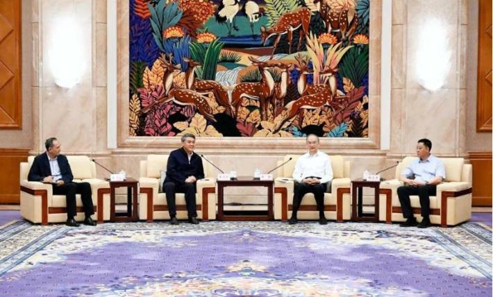 왕야쥔(王亞軍) 북한 주재 중국 대사가 지난 9월 19일 중국 창춘시(長春市)를 방문해, 황창(黄强) 지린성(吉林省) 당서기와 후위팅(胡玉亭) 성장을 만났다. 북한 주재 중국 대사관 홈페이지 캡처