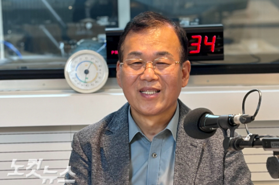 제주AI세계선교센터 공동대표 현성길 목사. 박혜진 아나운서