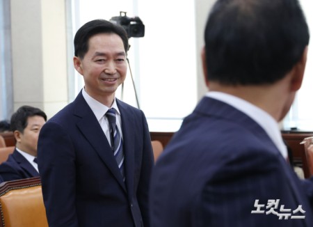 미소짓는 중수청장 후보자