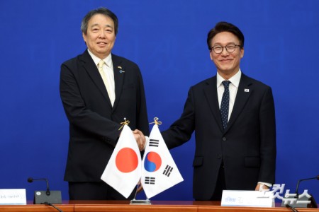 미즈시마 고이치 주한일본대사와 만나는 김민석 대표