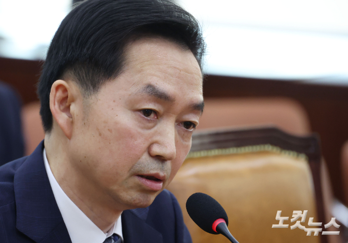 황진환 기자