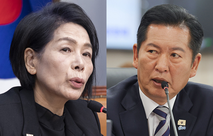더불어민주당 최민희 의원(왼쪽)과 정청래 의원. 연합뉴스