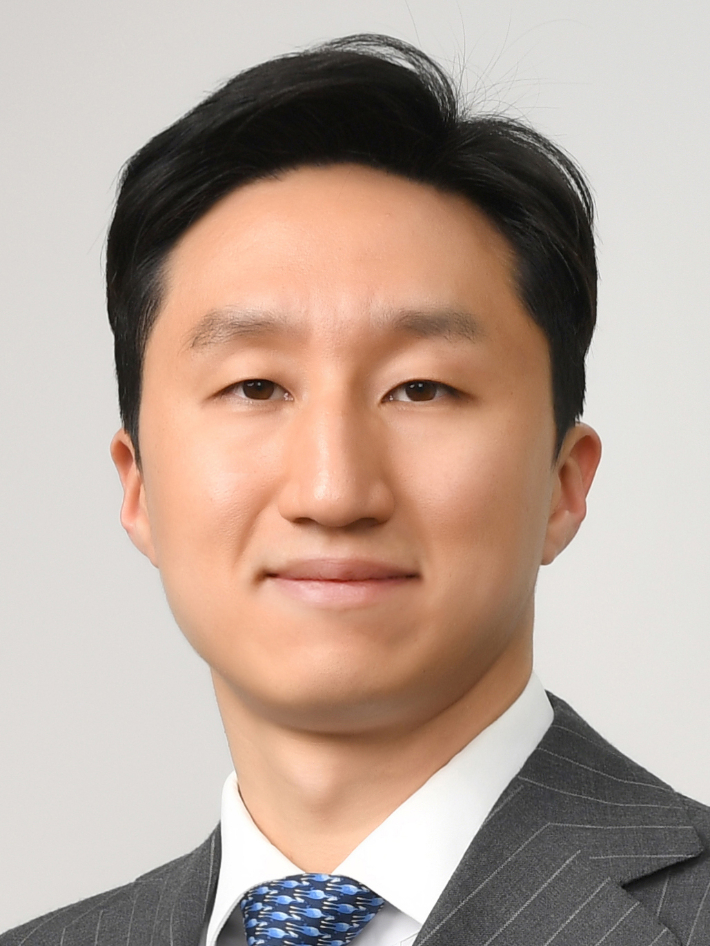 고(故) 정주영 현대그룹 명예회장의 손자이자 정몽준 아산사회복지재단 이사장의 장남으로, 37년 만에 HD현대의 오너 경영 체제를 본격 가동한 정기선 HD현대 회장이 17일 취임 1주년을 맞았다. HD현대 제공