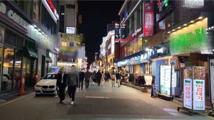 건대입구역 먹자골목. 연합뉴스