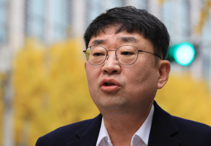 서부지법 폭동 사태' 당시 범행을 부추긴 혐의로 수사를 받아 온 유튜브 '신의한수' 운영자 신혜식씨. 연합뉴스