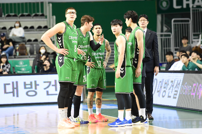 DB 선수들. KBL 제공