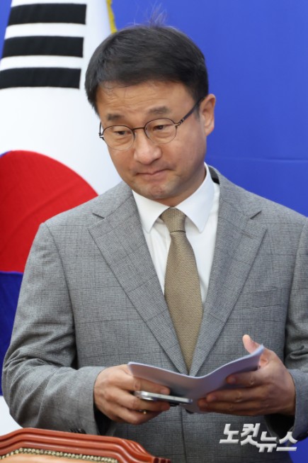 원내대책회의 참석하는 한병도