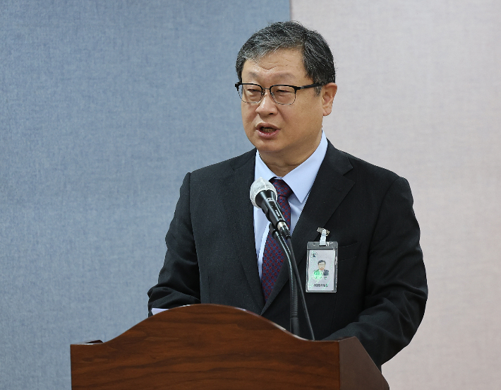 최수환 부산고법원장이 20일 대구고법에서 열린 국회 법제사법위원회의 대구고등·지방·가정·회생법원, 부산고등·지방·가정·회생법원, 울산지방·가정법원, 창원지법에 대한 국정감사에서 업무보고를 하고 있다. 연합뉴스