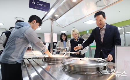 오세훈 시장, 홍익대학교 학생식당 방문