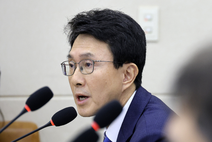 박종원 한미전략투자공사 사장이 20일 국회 재정경제기획위원회에서 열린 한국수출입은행 등에 대한 국정감사에서 의원 질의에 답하고 있다. 연합뉴스