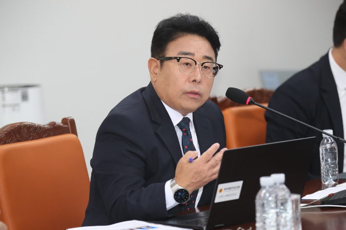민주당 강명균 의원. 제주도의회 제공