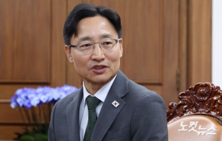 임광현 신임 대통령 비서실장 조정식 국회의장 예방