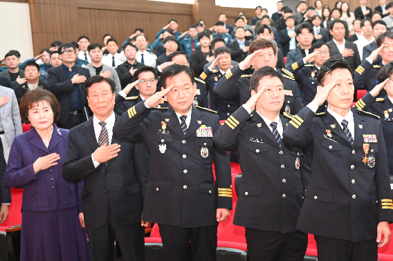 강원경찰청은 21일 청사 대강당에서 '제81주년 경찰의 날 기념식'을 개최했다. 강원경찰청 제공