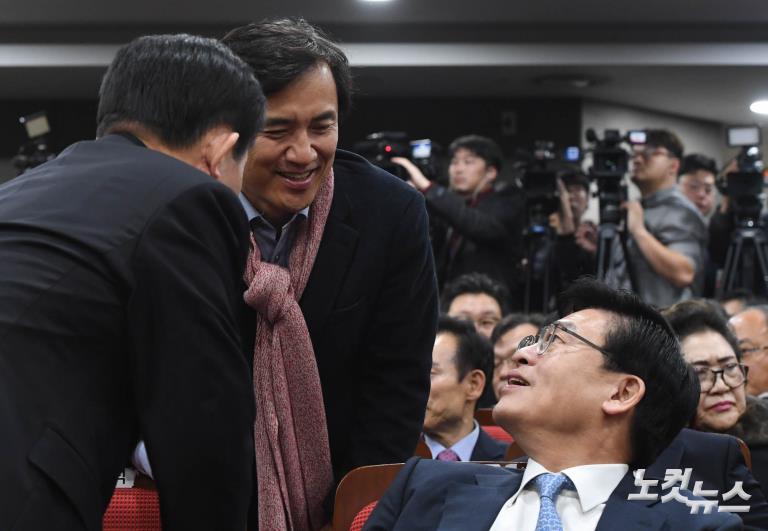 혁신과 통합 보수연합 출범식 : 피닉제의 귀환