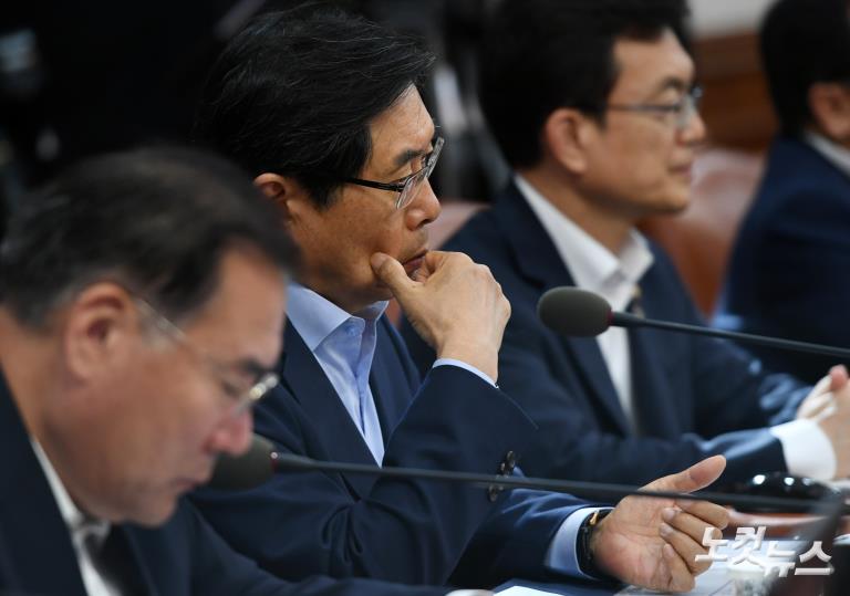 국무회의서 윤석열 검찰총장 후보자 인사발령안 의결