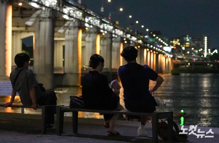 서울 사상 초유 '한달 연속 열대야'