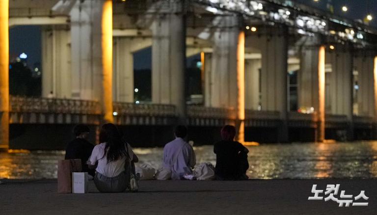 서울 사상 초유 '한달 연속 열대야'