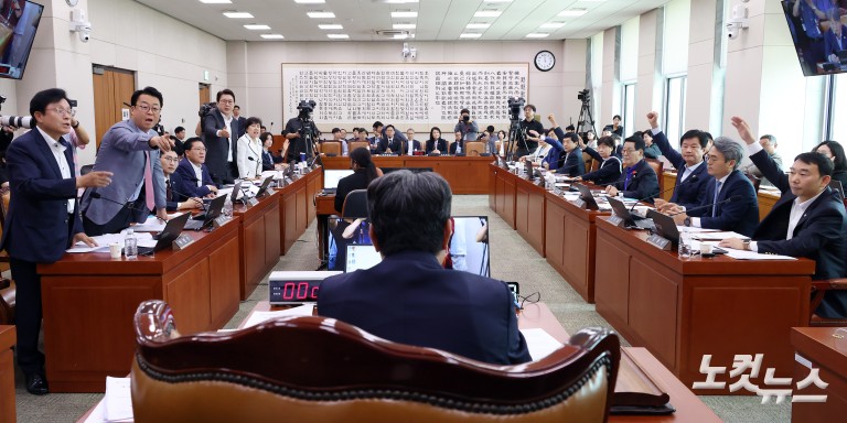 방송3법·노란봉투법, 국회 법사위 통과