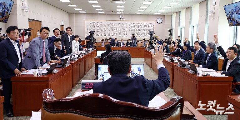 방송3법·노란봉투법, 국회 법사위 통과