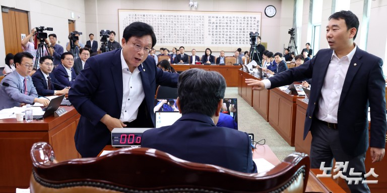 방송3법·노란봉투법, 국회 법사위 통과