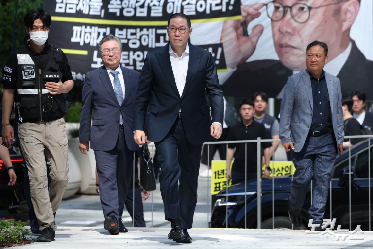 '집사게이트' 의혹 조현상 HS효성 부회장, 특검 출석