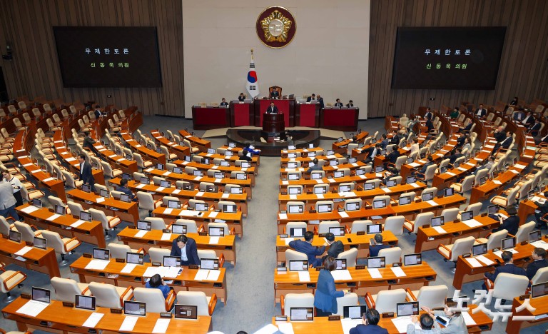 국민의힘 방송3법 필리버스터 돌입