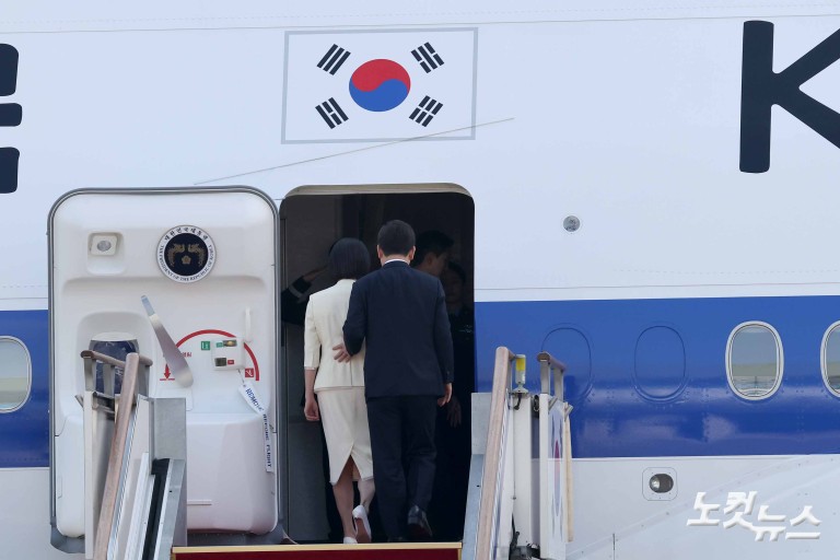 발걸음 뗀 이재명 실용외교