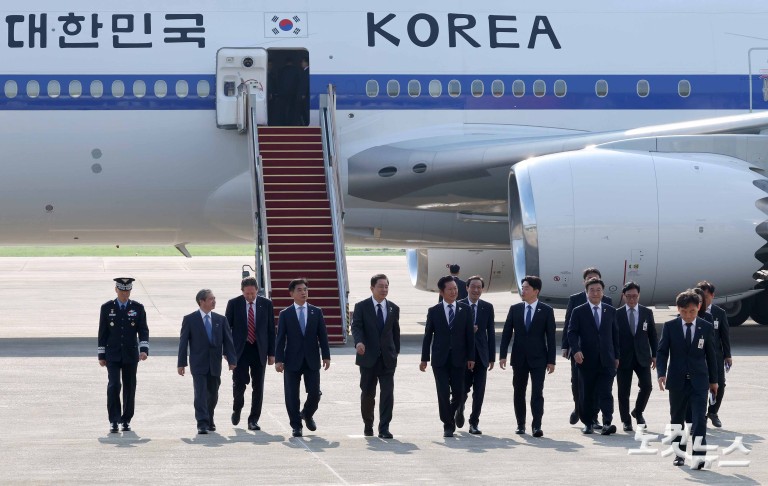 발걸음 뗀 이재명 실용외교