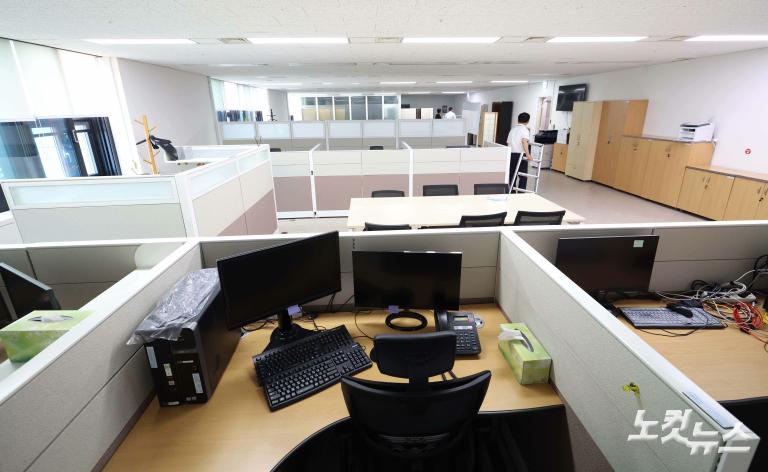 3년 만에 현판 뗀 경찰국…李 공약대로 폐지 완료