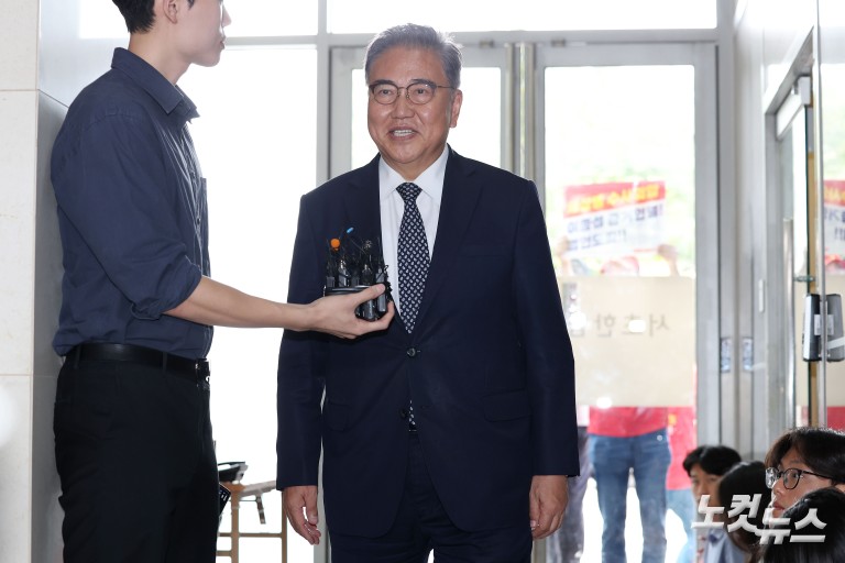 해병 특검, '호주대사 임명 의혹' 박진 전 장관 소환