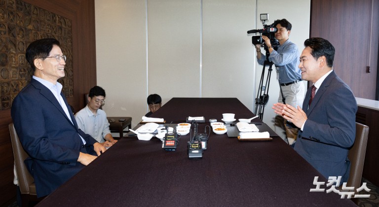 장동혁, 김문수와 오찬 회동