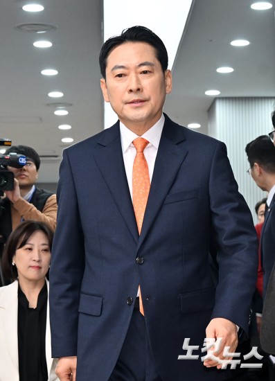 장동혁, 당 쇄신안 발표 기자회견