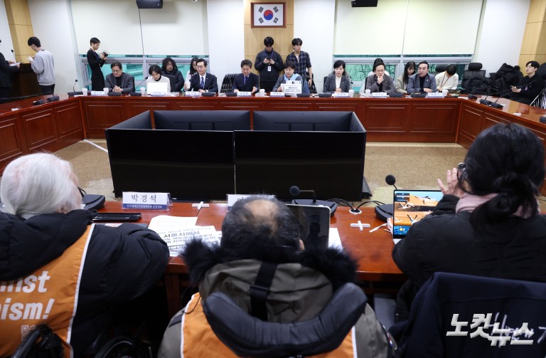 '전장연' 만난 민주당 서울시장 후보군