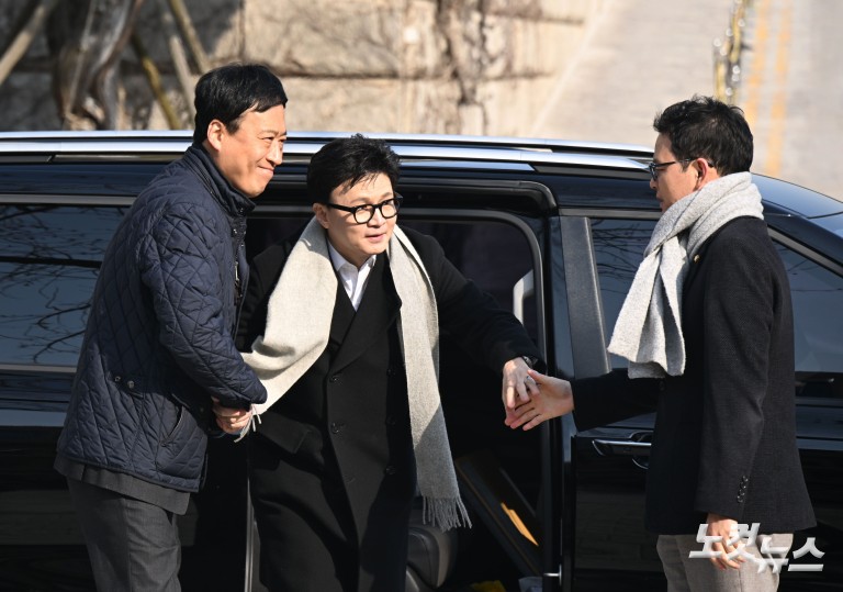 한동훈, 당 윤리위 제명 결정 관련 기자회견